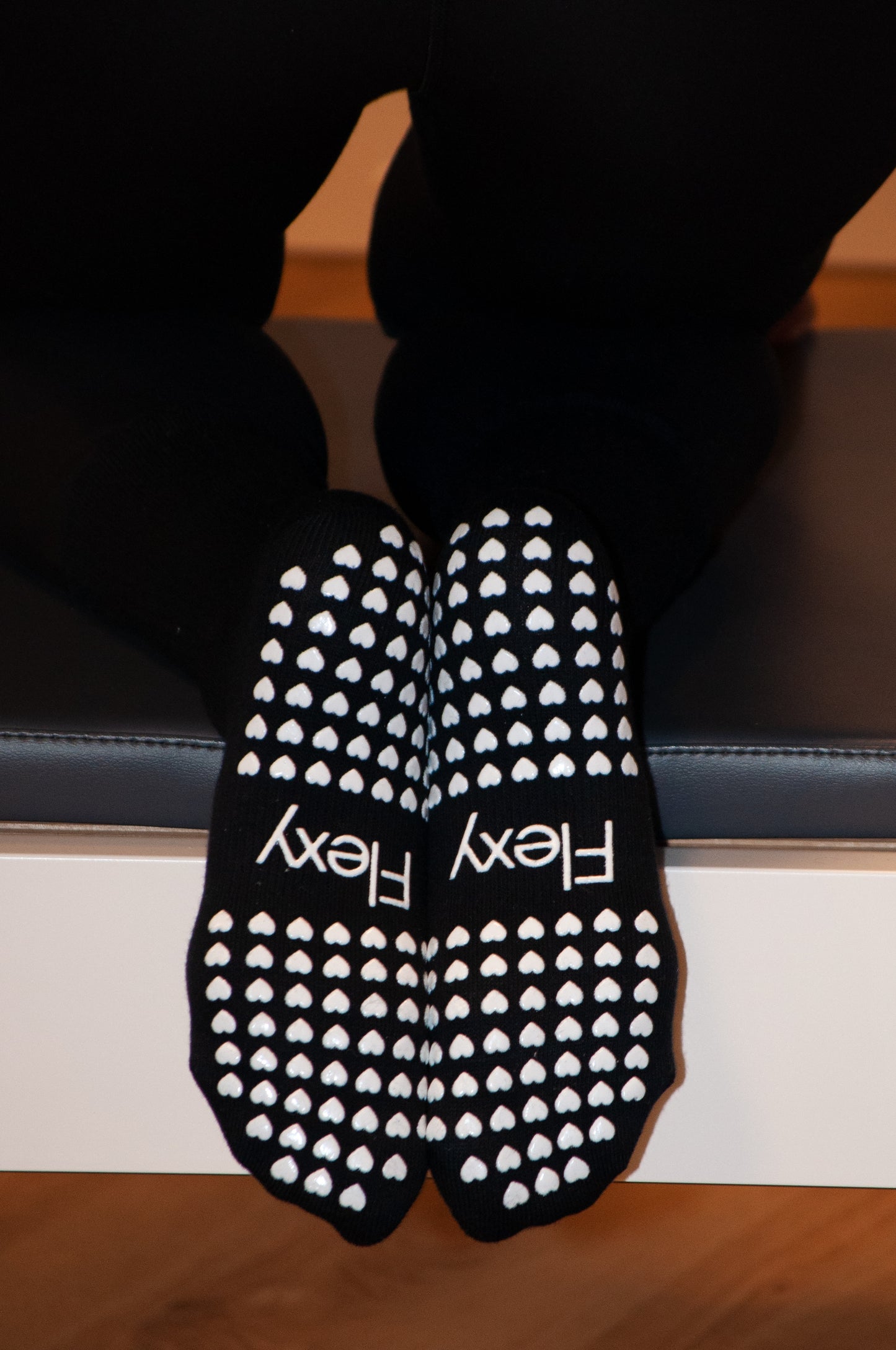 Flexy Black Grip Socks