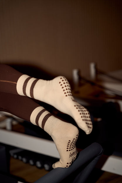 Cappuccino Grip Socks